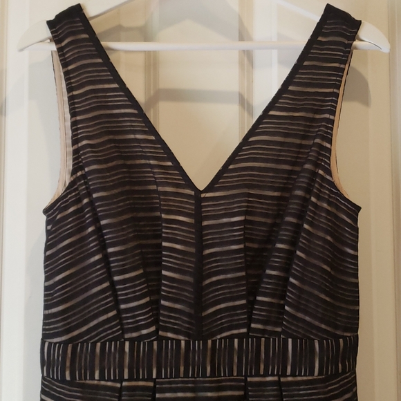 BCBG Black Nude Illusion Shadow Striped Dress sz 8 - Picture 4 of 10